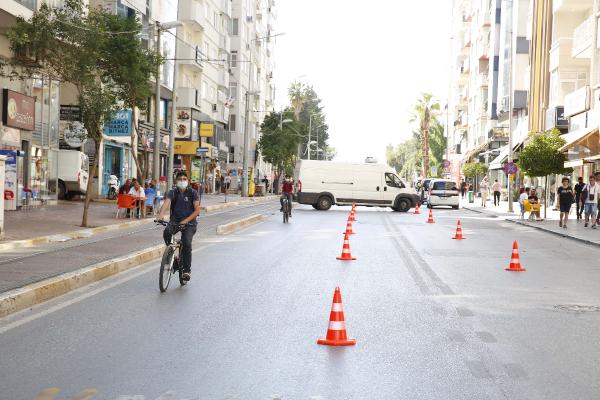 ANTALYA BUYUKSEHIR BELEDIYESI, 16-22 EYLUL AVRUPA HAREKETLILIK HAFTASI'NIN SON GUNUNDE 'ARABASIZ GUN' ETKINLIGI GERCEKLESTIRDI.(FOTO:ANTALYA-DHA)