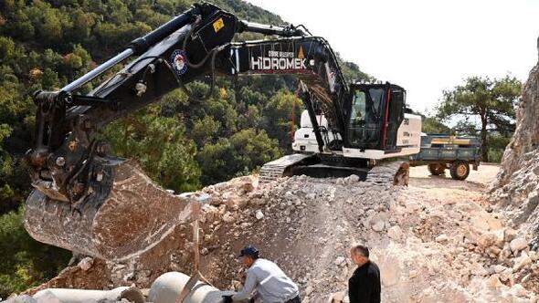 Demre Belediyesinden Toroslara yol