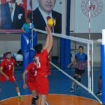 Serik Belediyespor rakibine set vermedi