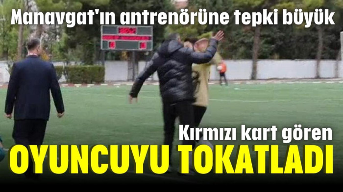 Kırmızı kart gören oyuncuyu tokatladı