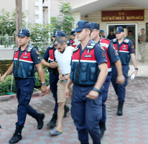 Dövizcinin boğazını kesmişti, ömür boyu hapsi istendi