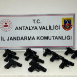 Jandarma 16 ruhsatsız tabanca yakaladı