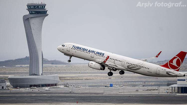 İstanbul-Antalya seferinde THY uçağına yıldırım isabet etti