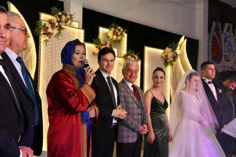 Başkanlar nikah şahidi