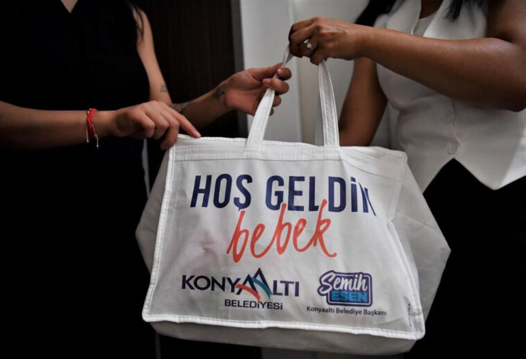 'Hoş Geldin Bebek' paketleri sahiplerini buldu