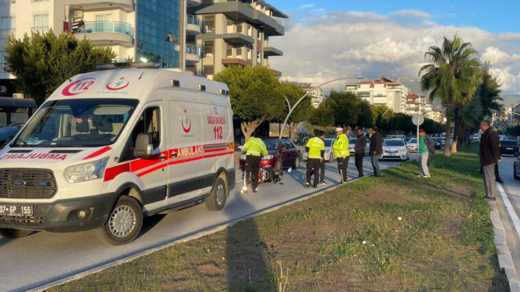 Kontrolden çıkan motosikletin sürücüsü yaralandı