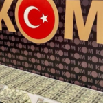 Piyasaya sahte ABD doları sürmeye çalışırken yakalandı