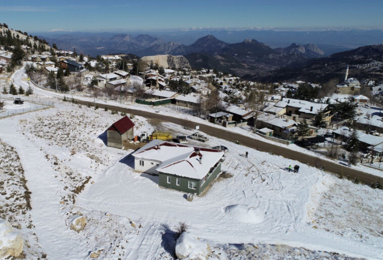 Saklıkent yolu sürekli açık olacak