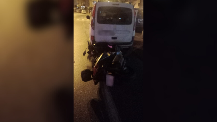 Alanya'da aydınlatma diğerine çarpan motosikletli yaralandı