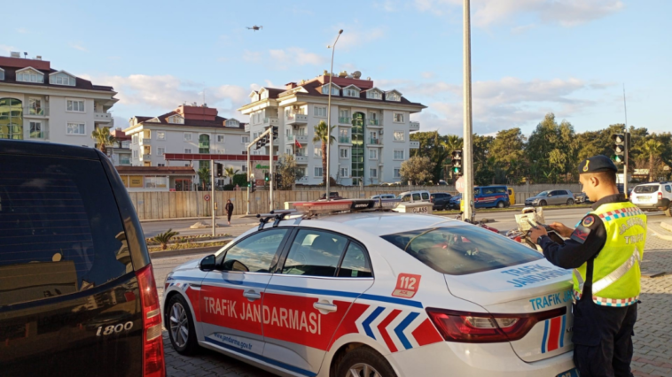 Alanya'da jandarmadan trafik denetimi