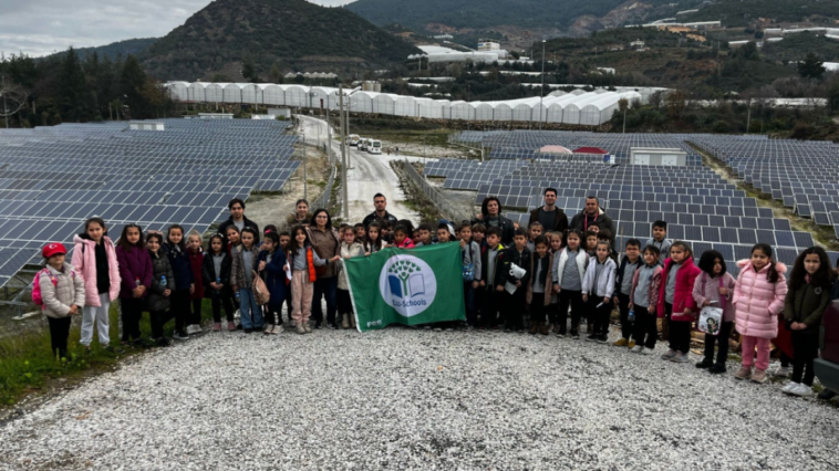 Alanyalı öğrenciler güneş enerji santralini gezdi