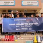 Büyükşehir'den Elmalı okullarına spor malzemesi desteği