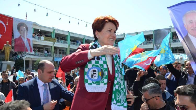 Akşener: Atanamamış öğretmenlerin oylarını istiyorum