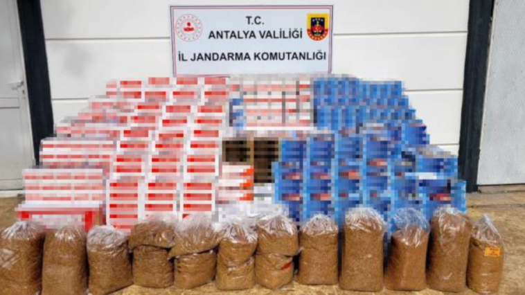 Jandarma Konyaaltı ve Aksu'da 860 kilo kaçak tütün yakaladı