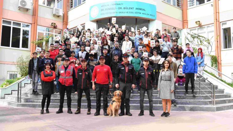 Konyaaltı’nda özel öğrencilere deprem tatbikatı