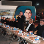 Tütüncü, Antalya hal esnafıyla sahur yaptı