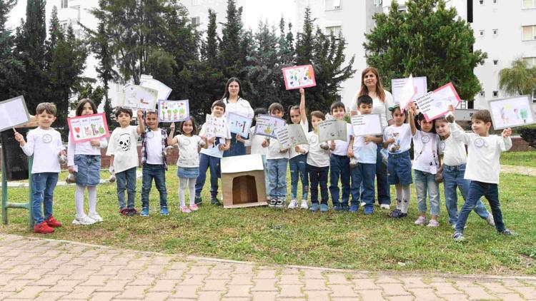 Minikler sokak hayvanlarını unutmadı