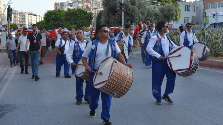 11'inci Manavgat Yağlı Pehlivan Güreşleri kortejle başladı