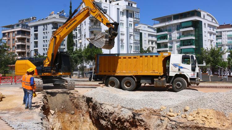 Büyükşehir Belediyesi yağmur suyu drenaj alt yapısını güçlendiriyor