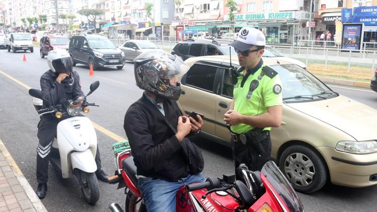 Çalıntı kaydı düşülmeyen motosikletin otoparka çekilmemesi için uzun süre çabaladı