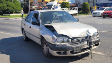 Gazipaşa'da 2 otomobil çarpıştı 4 kişi yaralandı