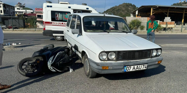 Gazipaşa'da kaza motosiklet sürücüsü yaralandı