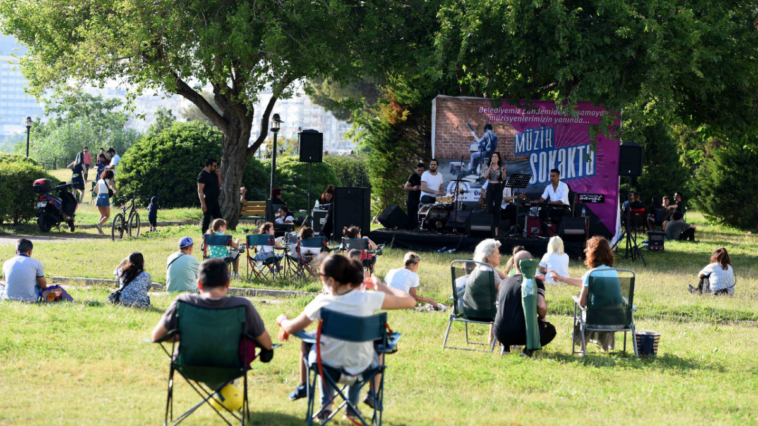 'Her telden müzik' parklara çıkıyor