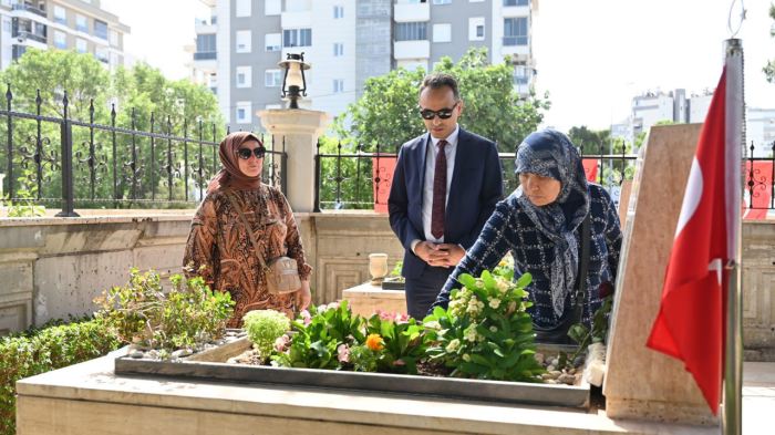 Kepez Belediyesi şehitleri unutmadı