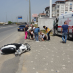 Manavgat'ta görünmez kaza motosiklet sürücüsü yaralandı