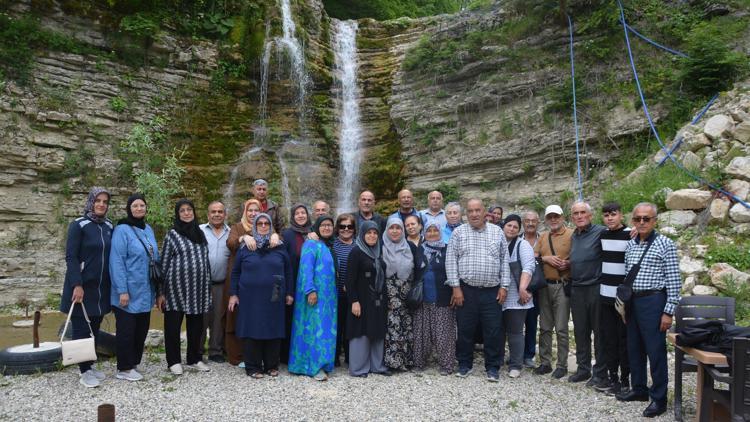 Şehit aileleri ve gaziler Karadenizi gezdi