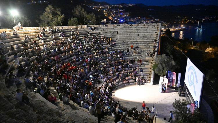 Kaş’ın 2 bin yıllık antik tiyatrosunda film festivali