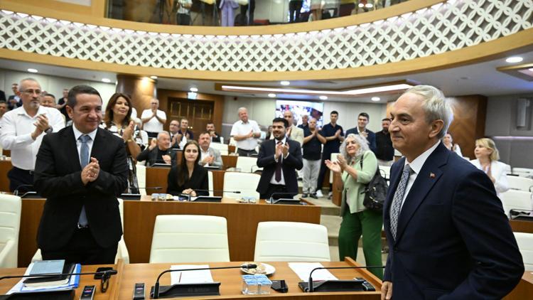 Başkan Kocagöz, mecliste alkışlarla karşılandı