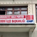 CHP Akseki yönetiminden 8 üye istifa etti