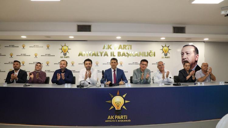 AK Parti Antalya İl Teşkilatı bayramlaştı