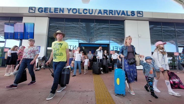 Antalyada yabancı tatilci yoğunluğu