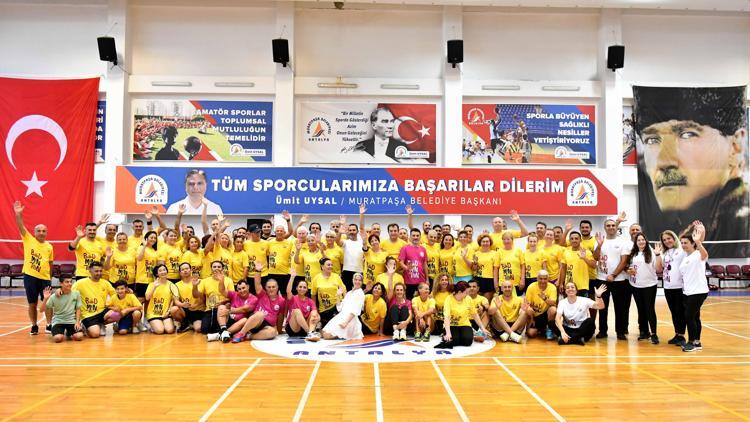 Veteranlar badminton şenliği başladı