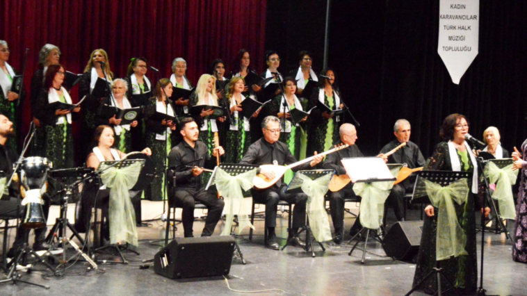 Kadın Karavancılar sezonu son konserle tamamlandı