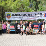 Kemer'de Jandarma Komutanlığı öğrencilere bisiklet hediye etti