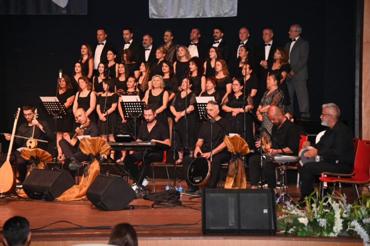 Neşet Ertaş Manavgat'ta muhteşem bir konserle anıldı