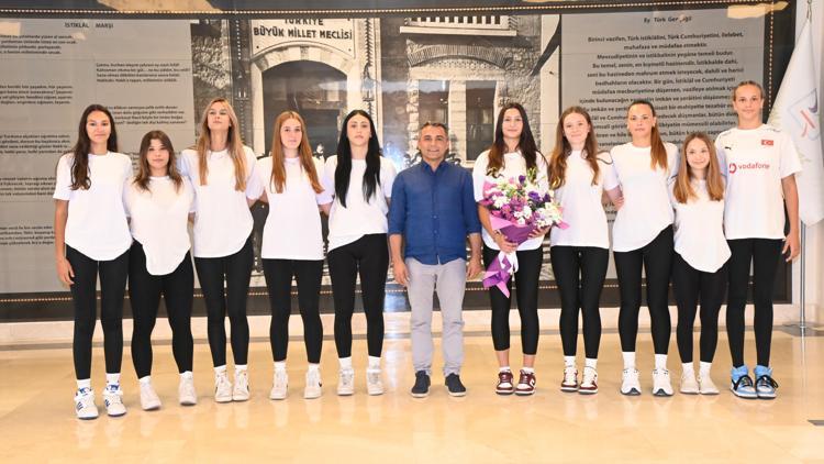 Manavgat Belediyespor Kadın Voleybol Takımı yeni sezona hazır