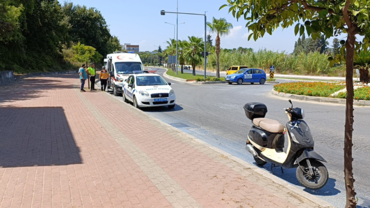 Manavgat'ta ticari taksi ile motosiklet çarpıştı: 1 yaralı