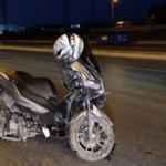 Minibüse arkadan çarpan motosiklette 2 kişi yaralandı