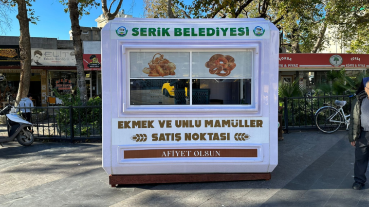 Serik'te belediye fırını ekmek üretimini sürdürüyor