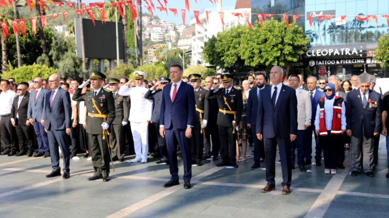 Alanya'da görkemli kutlama