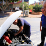 Antalya'da hareket halindeki otomobil birden alev aldı