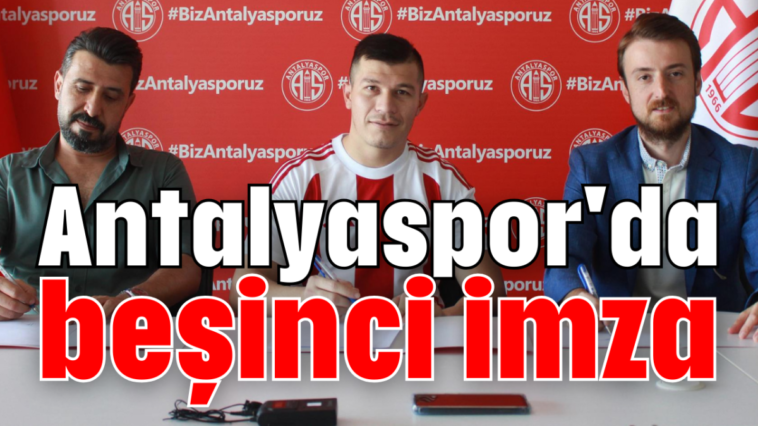 Antalyaspor'da beşinci imza