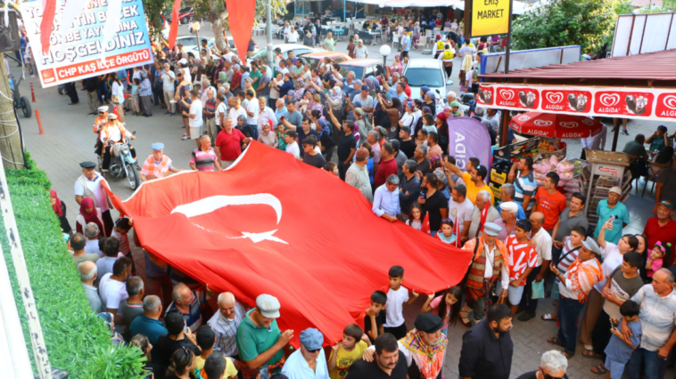 Kaş Gömbe Yayla Şenlikleri'ne rekor katılım oldu