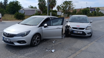 Manavgat'ta zincirleme kazada şans eseri yaralanan olmadı