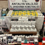 Markette kaçak tütün, sigara ve elektronik sigara satan 2 kişi yakalandı