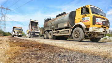 Serik Aşağıoba Mahallesi'nde yollar yenileniyor